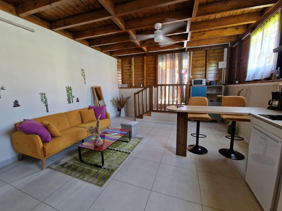 Le Cosy Bungalow De Lili / 5Min De L'Aeroport Les Abymes Exterior photo